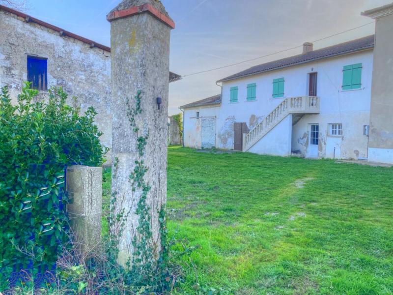 Maison - 220 m² - 10 pièces