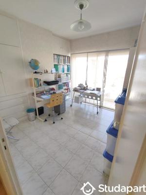 Chambre - 15 m² - 1 pièce