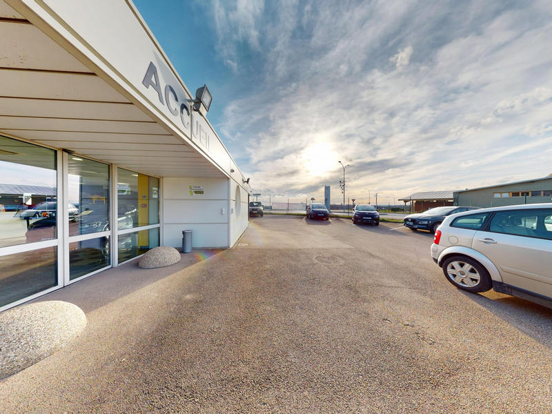 Local d'activités - 428 m² - 8 pièces