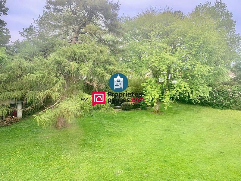 Maison - 316 m² - 12 pièces