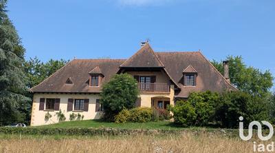 Maison - 309 m² - 12 pièces