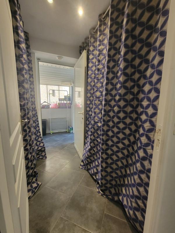 Maison - 215 m² - 10 pièces