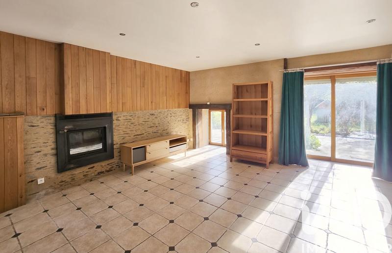 Maison - 180 m² - 8 pièces