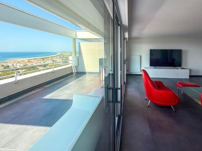 Appartement - 84 m² - 3 pièces