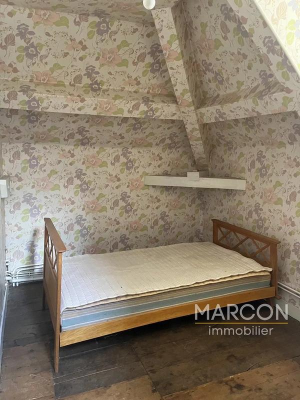 Maison - 207 m² - 9 pièces