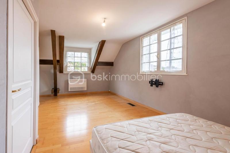 Demeure - 186 m² - 6 pièces