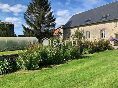 Maison - 252 m² - 12 pièces