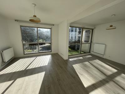 Appartement - 80 m² - 3 pièces