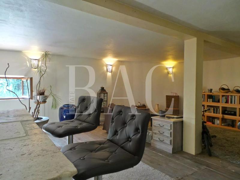 Villa - 500 m² - 12 pièces