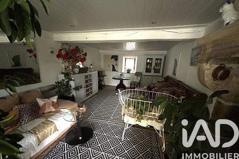 Maison - 255 m² - 16 pièces