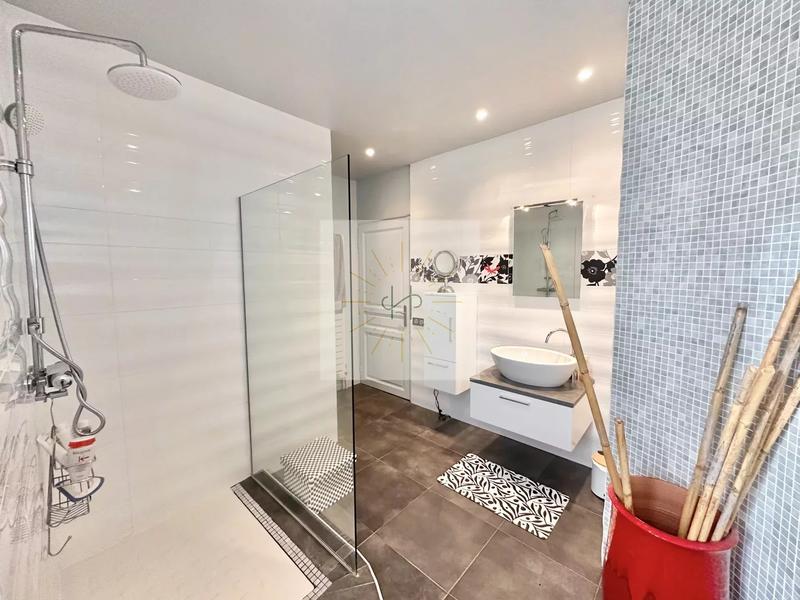 Bastide - 439 m² - 12 pièces