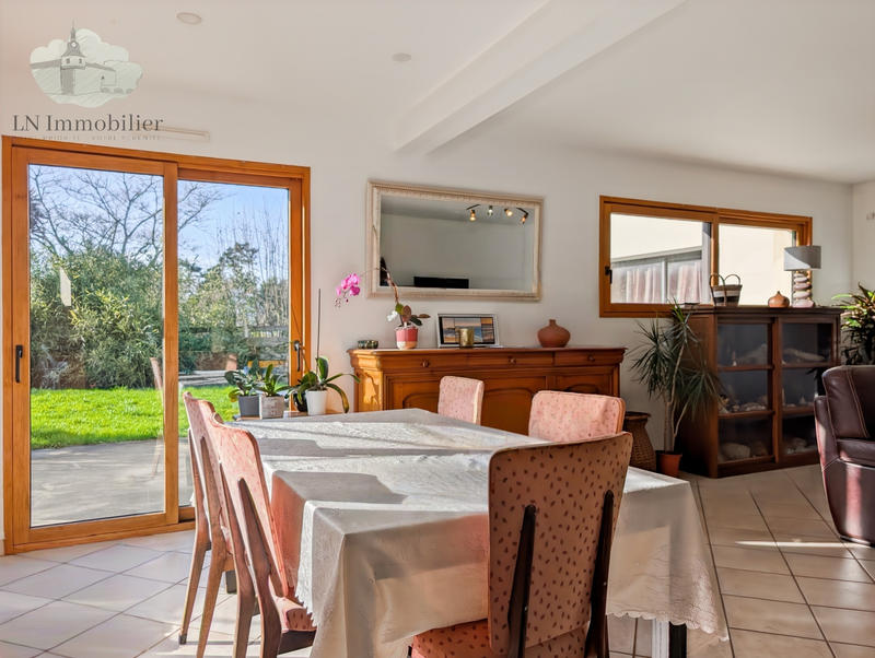 Maison - 143 m² - 7 pièces