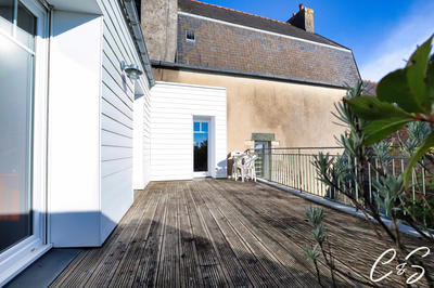 Maison - 272 m² - 10 pièces