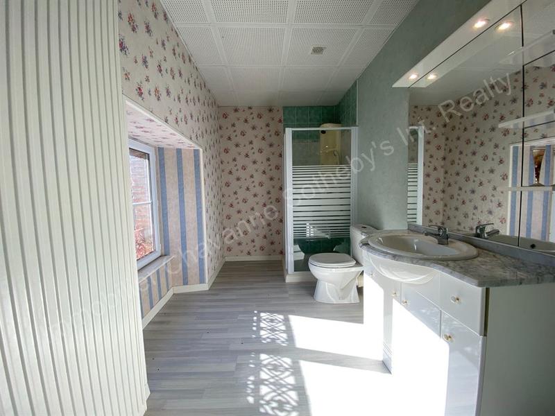 Maison - 552 m² - 11 pièces