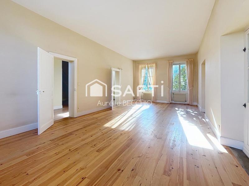 Maison - 200 m² - 6 pièces