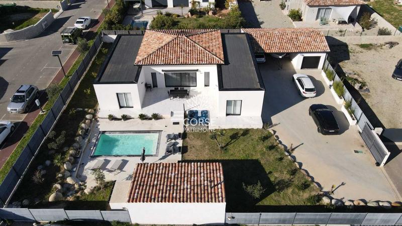Villa - 136 m² - 5 pièces