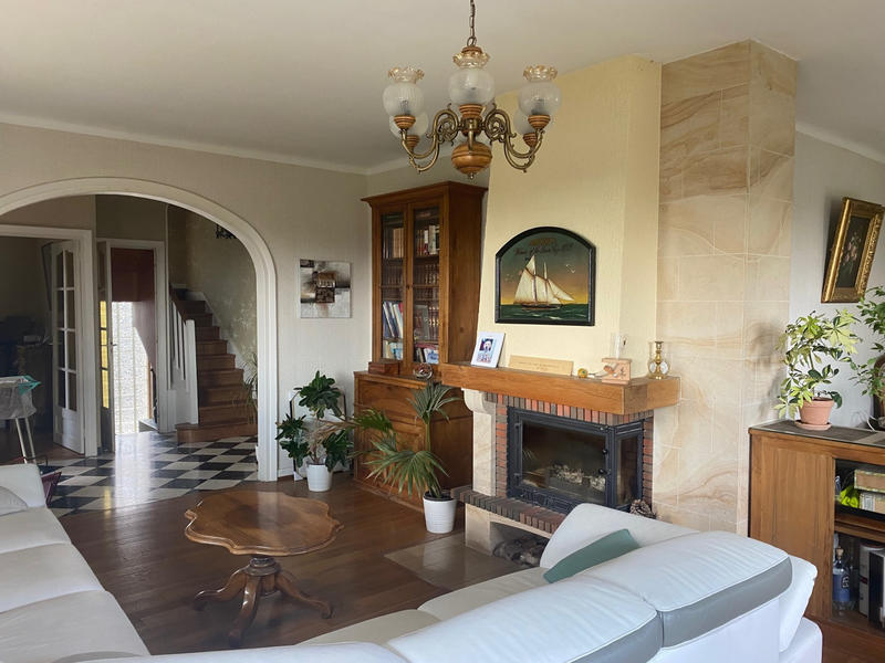 Maison - 210 m² - 7 pièces