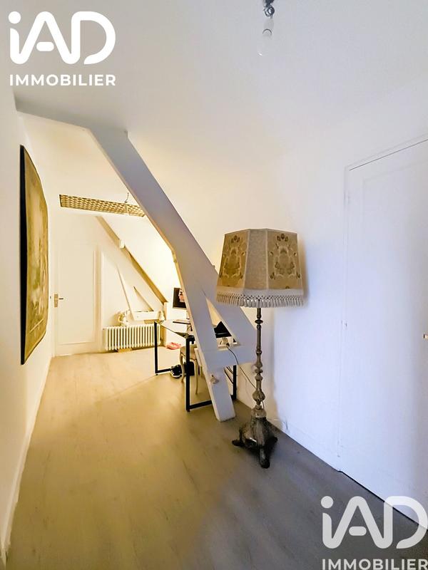 Maison - 207 m² - 7 pièces