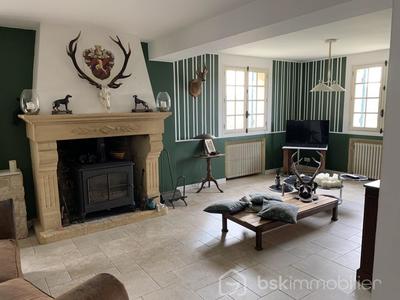 Propriété - 252 m² - 7 pièces