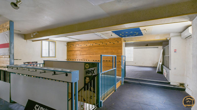 Local commercial - 278 m² - 13 pièces