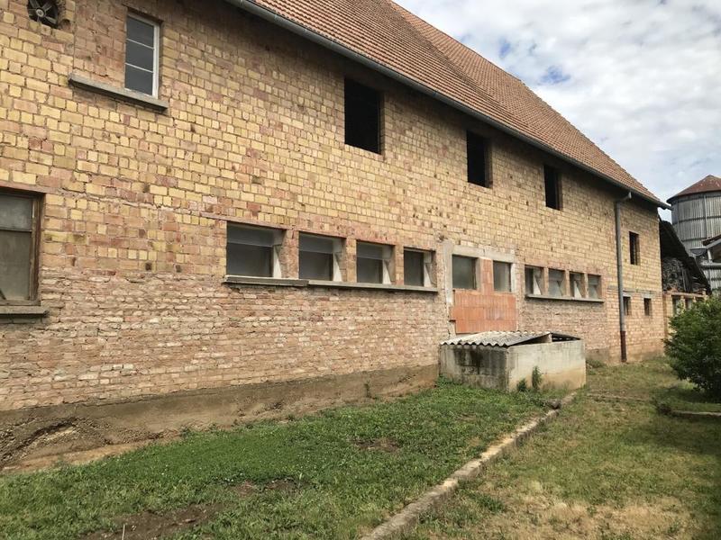 Corps de ferme - 180 m² - 8 pièces