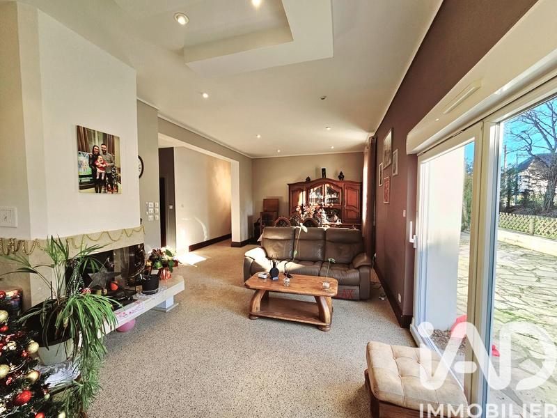 Maison - 238 m² - 11 pièces