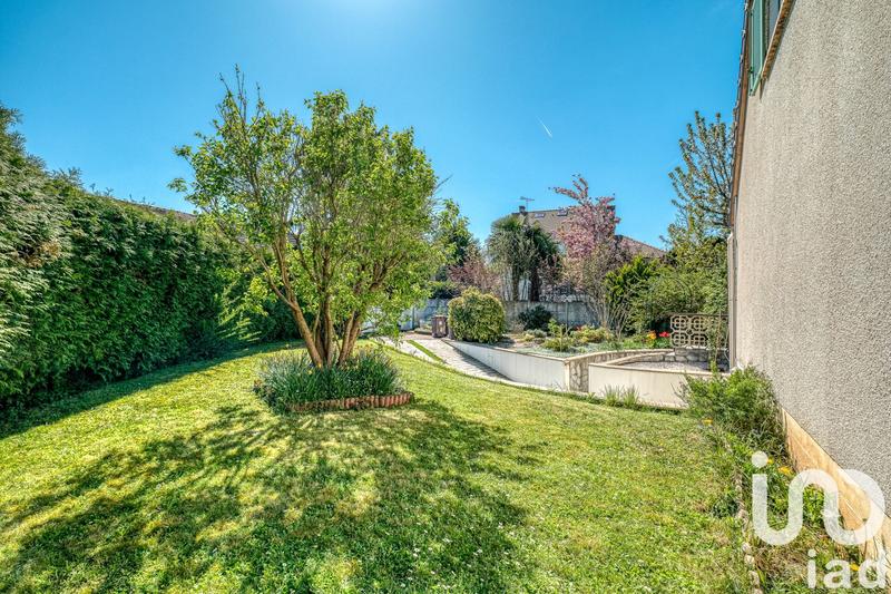 Maison - 187 m² - 8 pièces