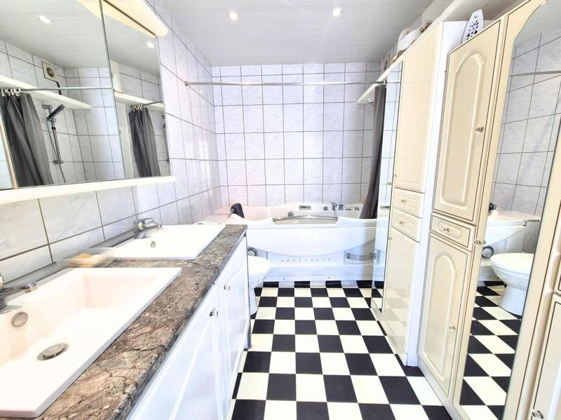 Maison de bourg - 114 m² - 5 pièces