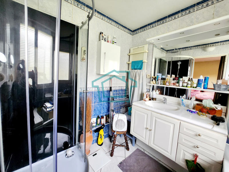 Maison - 170 m² - 8 pièces