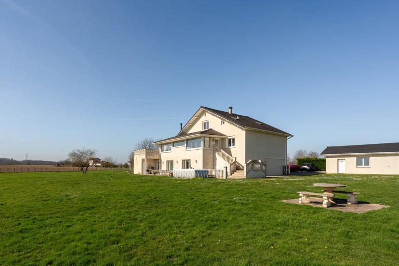 Maison - 450 m² - 14 pièces