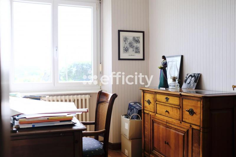 Maison - 226 m² - 15 pièces