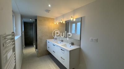 Immeuble - 146 m² - 6 pièces