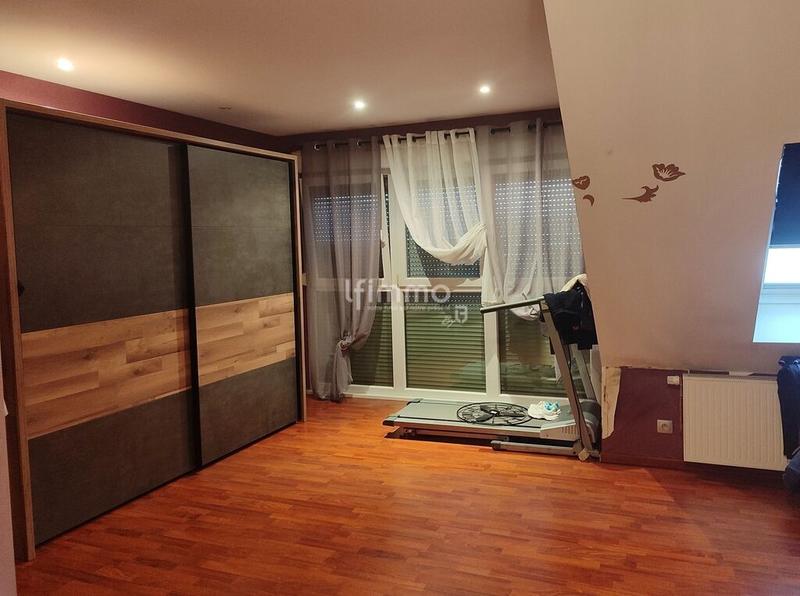 Maison - 183 m² - 7 pièces