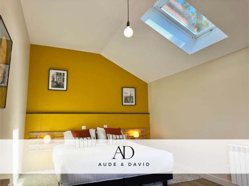 Maison - 340 m² - 15 pièces