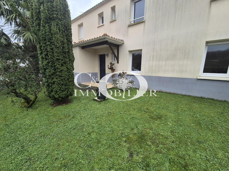 Appartement - 92 m² - 4 pièces