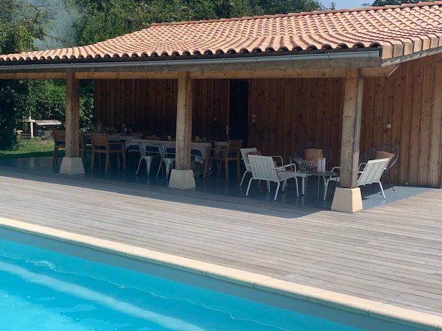 Maison - 240 m² - 10 pièces