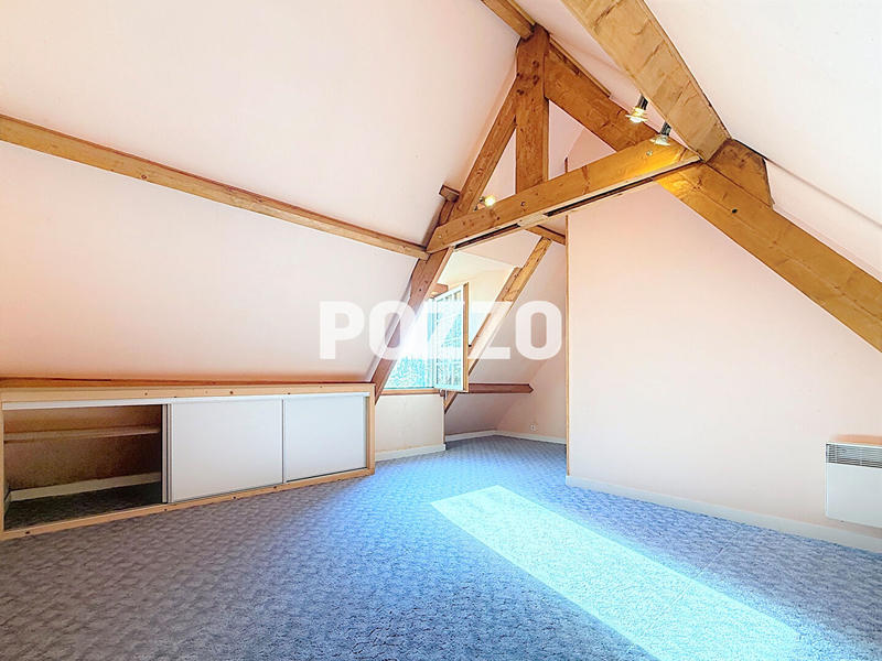 Maison - 173 m² - 9 pièces