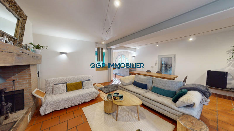 Maison ancienne - 262 m² - 11 pièces