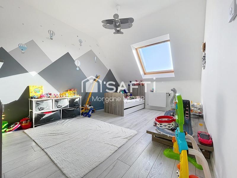 Maison - 102 m² - 4 pièces