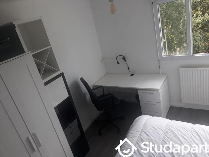 Chambre - 10 m² - 1 pièce