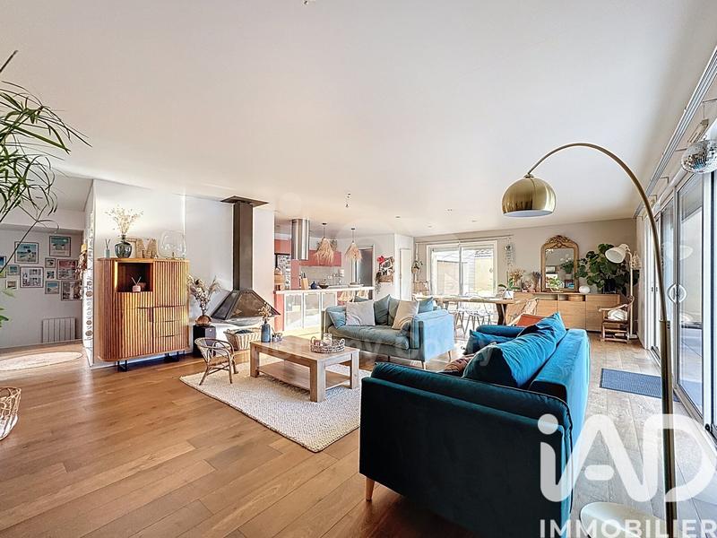 Maison - 167 m² - 7 pièces