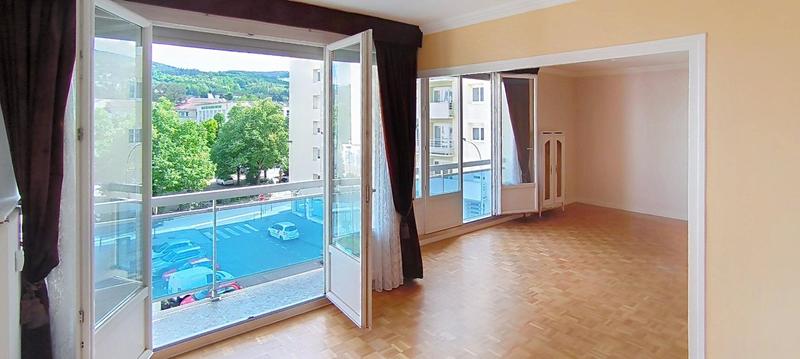 Appartement - 102 m² - 5 pièces