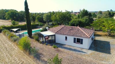 Maison - 90 m² - 5 pièces