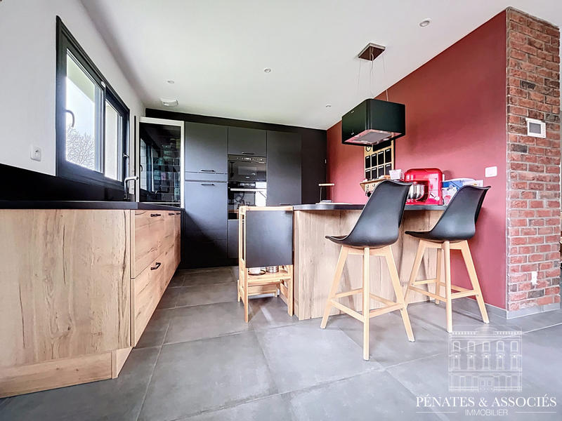 Maison - 110 m² - 6 pièces