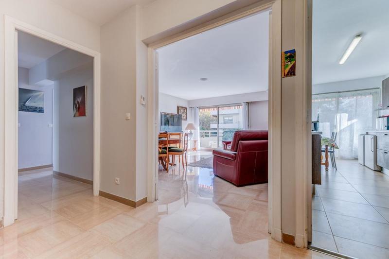 Appartement - 99 m² - 4 pièces