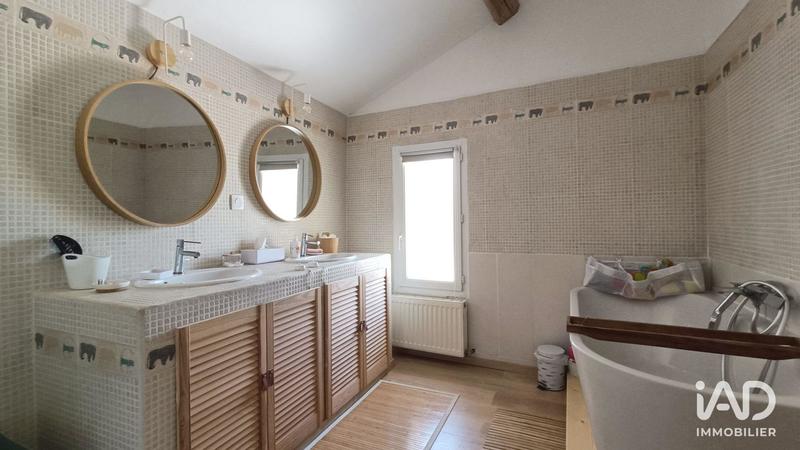 Maison - 193 m² - 6 pièces