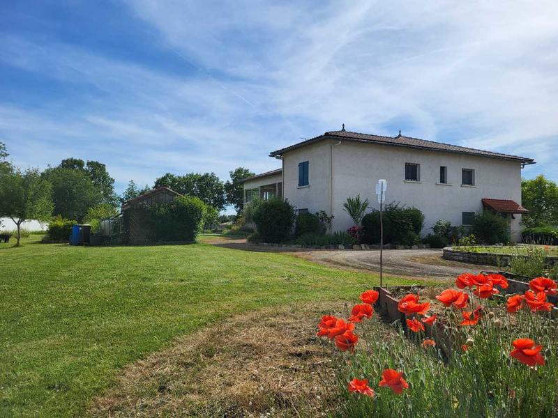 Maison - 200 m² - 7 pièces