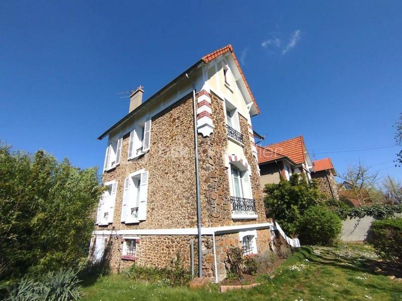 Maison ancienne - 105 m² - 6 pièces
