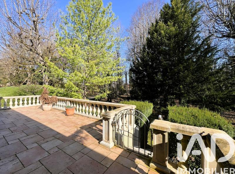 Maison - 287 m² - 8 pièces