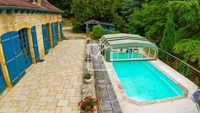 Maison - 336 m² - 12 pièces